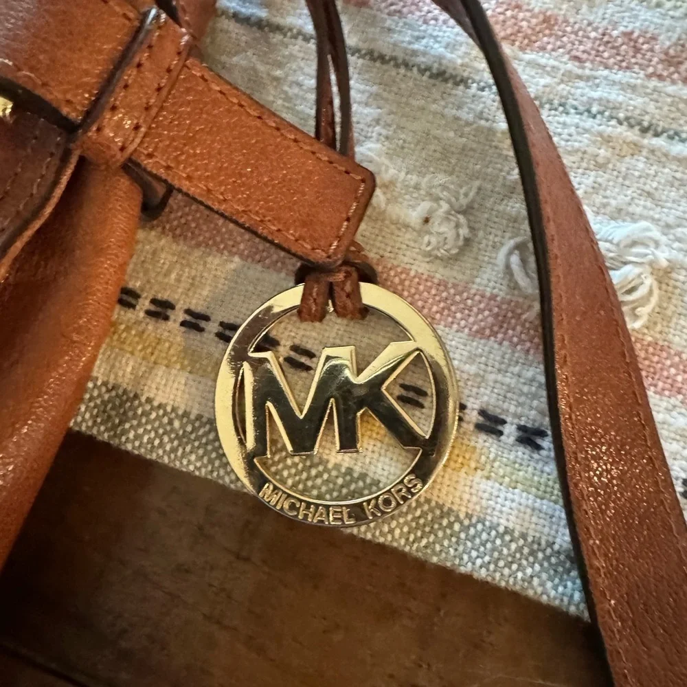 Michael Kors Naomi Brown Glazed Leather Gold Zipper Trim Crossbody Bag Shoulder